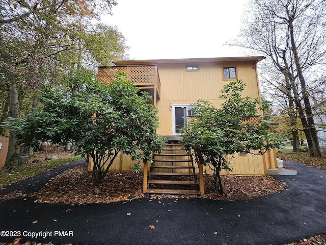 view of townhome / multi-family property