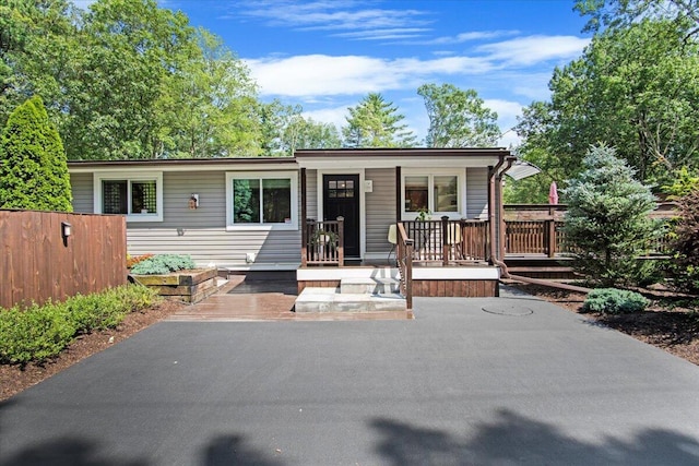 262 Marilou Ln, Bartonsville, PA 18321 - view of front of house with a porch