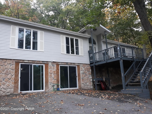 163 Radcliff Rd, Bushkill, PA 18324 - photo 2