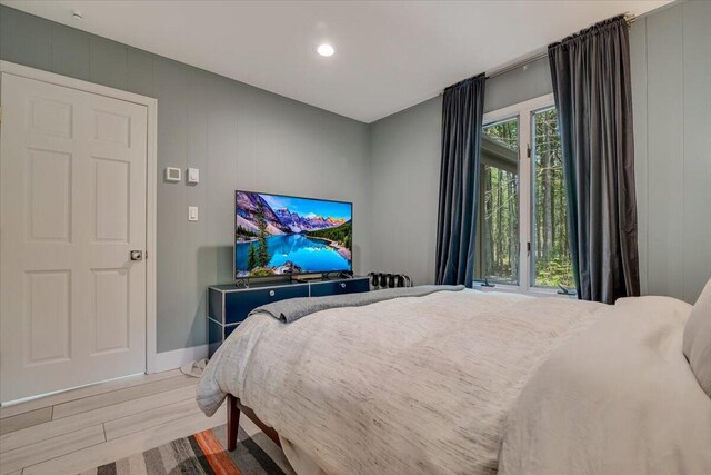 171 Flintlock Trl, Pocono Pines, PA 18350 - sunroom / solarium featuring a skylight, french doors, and lofted ceiling