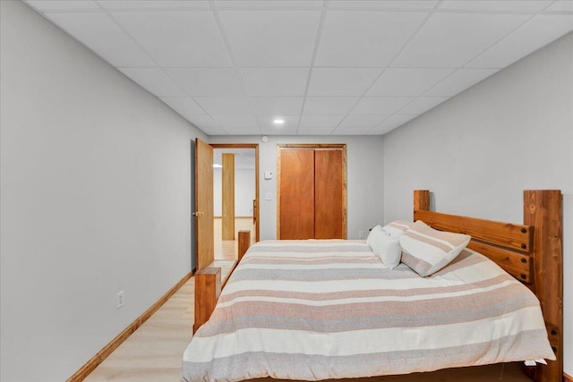 96 Wolf Hollow Rd, Lake Harmony, PA 18624 - bedroom with light wood finished floors, baseboards, a drop ceiling, and recessed lighting