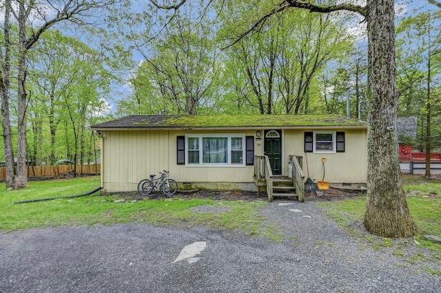159 Sandstone Dr, Dingmans Ferry, PA 18328 - ranch-style house with crawl space