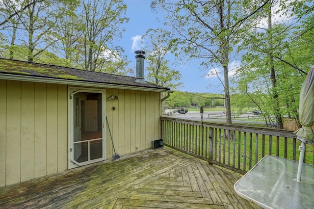 159 Sandstone Dr, Dingmans Ferry, PA 18328 - view of wooden deck