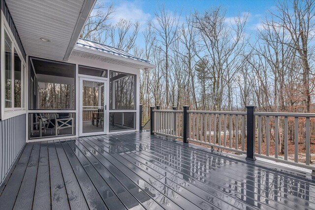 115 Ridgewood Ln, Hawley, PA 18428 - deck with a sunroom