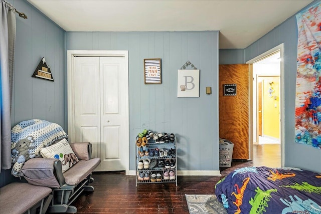 105 Beaver Ln, East Stroudsburg, PA 18301 - bedroom with hardwood / wood-style floors, a closet, and baseboards
