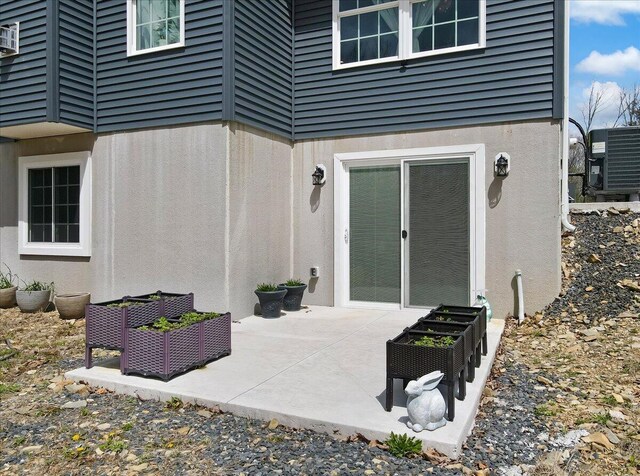 116 Red Bud Ln, Kunkletown, PA 18058 - entrance to property featuring a patio area and stucco siding