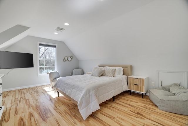 106 Alwen Ave, East Stroudsburg, PA 18301 - bedroom featuring light wood-type flooring, vaulted ceiling, recessed lighting, and baseboards