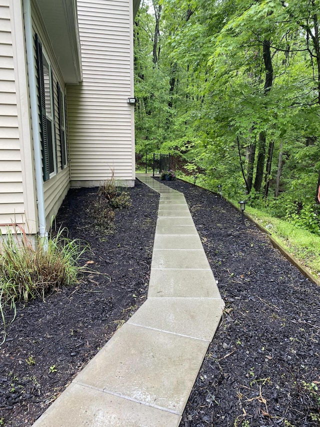 106 Alwen Ave, East Stroudsburg, PA 18301 - view of yard