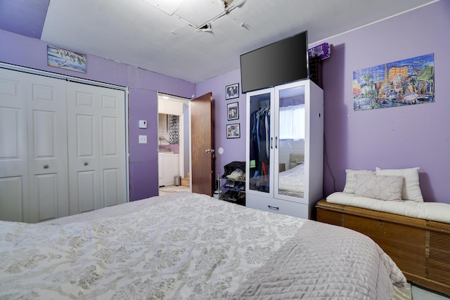 bedroom with a closet