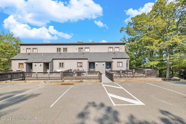 exterior space featuring fence