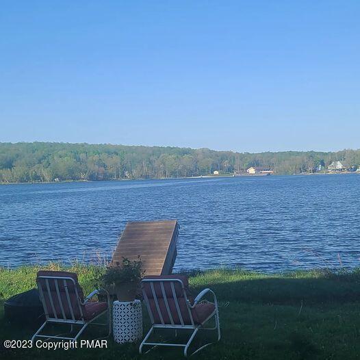 11 Cheilo Path, Pocono Lake, PA 18347