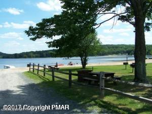11 Cheilo Path, Pocono Lake, PA 18347