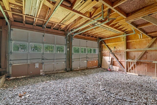 250 Sunrise Loop, Henryville, PA 18332 - view of garage