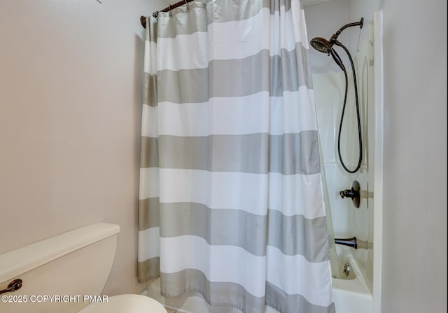 123 Shannon Ct, Bushkill, PA 18324 - bathroom with toilet and shower / bathtub combination with curtain