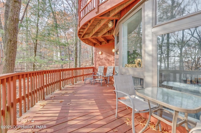 123 Shannon Ct, Bushkill, PA 18324 - wooden deck with outdoor dining area