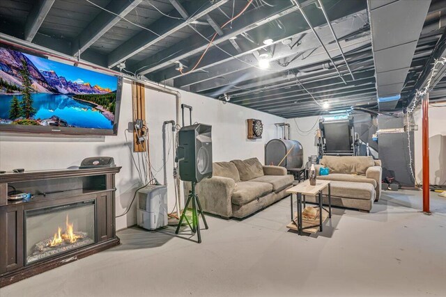 489 Sportsman Club Rd, Nazareth, PA 18064 - living room featuring concrete floors and heating fuel