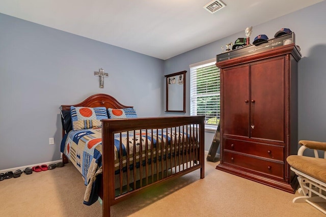 1376 Buck Ridge Dr, Stroudsburg, PA 18360 - bedroom featuring light colored carpet and baseboards