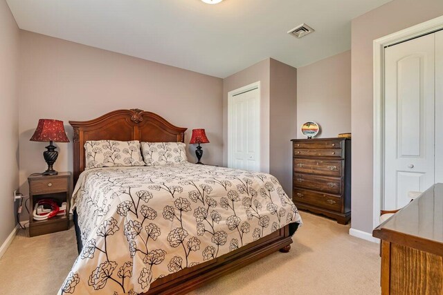 1376 Buck Ridge Dr, Stroudsburg, PA 18360 - bedroom featuring light colored carpet, baseboards, and a closet