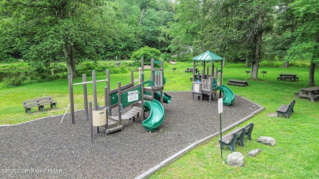619 Rimrock Rd, Bartonsville, PA 18321 - community play area featuring a yard and a forest view