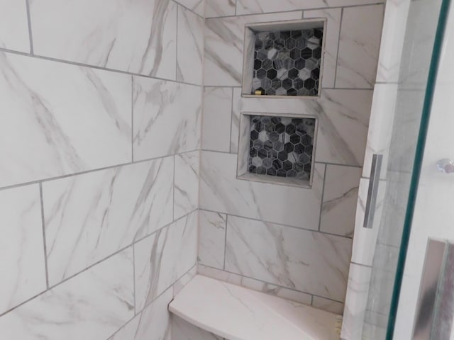 8150 Mayfair Rd, Tobyhanna, PA 18466 - bathroom with tiled shower