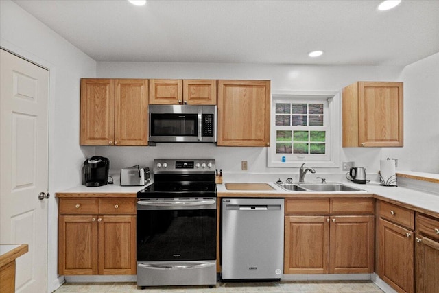 606 Buck Cir, Buck Hill Falls, PA 18323 - kitchen featuring appliances with stainless steel finishes, light countertops, and recessed lighting