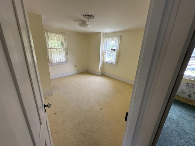 337 Summit Rd, Swiftwater, PA 18370 - empty room featuring light carpet