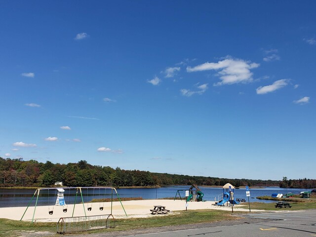 318 N Arrow Dr, Pocono Lake, PA 18347 - water view