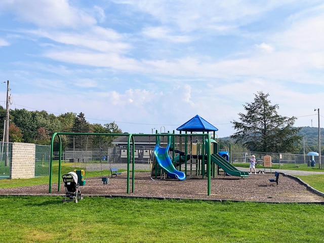 318 N Arrow Dr, Pocono Lake, PA 18347 - view of communal playground
