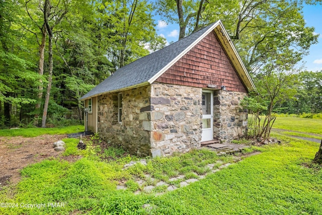 view of outbuilding