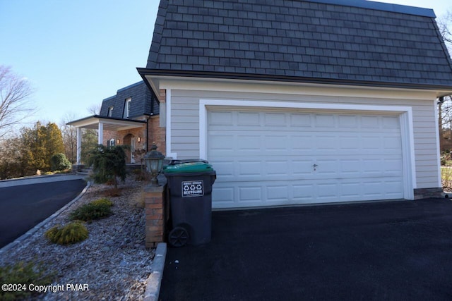 exterior space featuring driveway