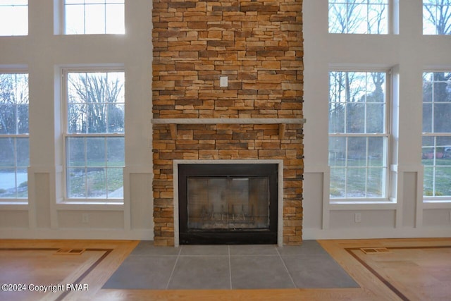 interior details with visible vents and a fireplace