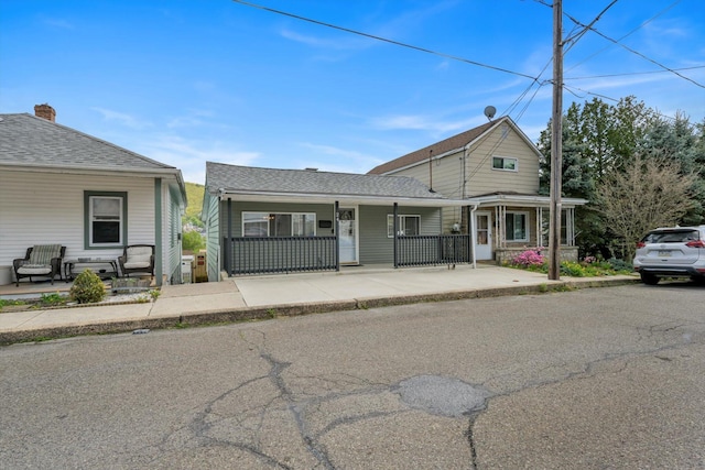 24 W Garibaldi Ave, Nesquehoning, PA 18240 - traditional-style home featuring a porch