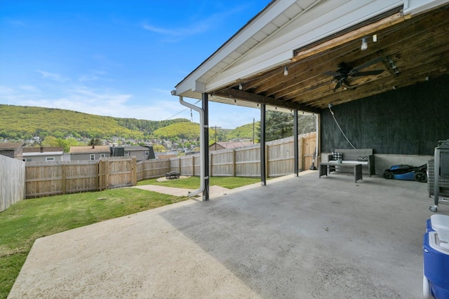 24 W Garibaldi Ave, Nesquehoning, PA 18240 - view of patio / terrace with a ceiling fan and a fenced backyard