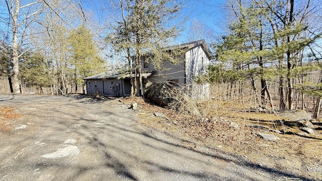 Listing photo 3 for 212 Williams Dr, East Stroudsburg PA 18302