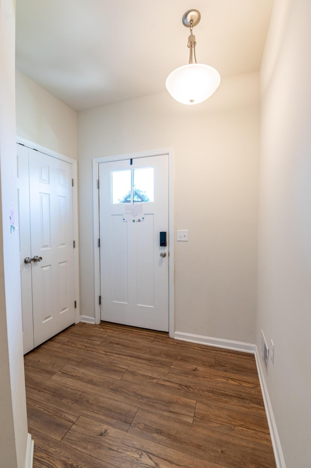 320 Bendelow Ln, Northampton, PA 18067 - entrance foyer featuring wood finished floors and baseboards