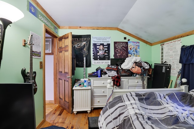 235 Scenic Dr, East Stroudsburg, PA 18302 - bedroom featuring lofted ceiling and wood finished floors