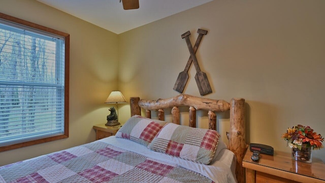 bedroom featuring a ceiling fan