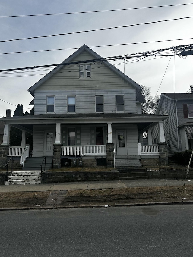 view of front of property featuring a porch