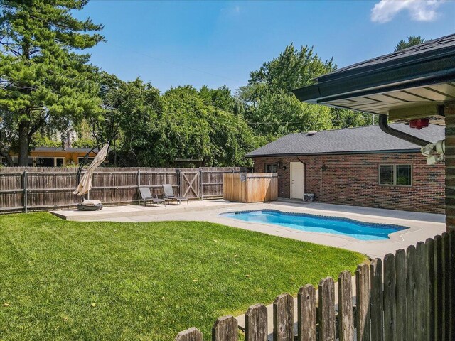 2705 W Gordon St, Allentown, PA 18104 - view of pool with a patio and a fenced backyard