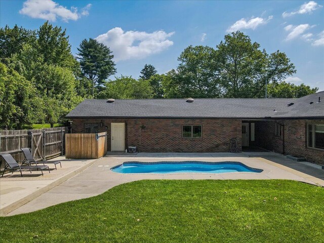 2705 W Gordon St, Allentown, PA 18104 - view of pool featuring a patio