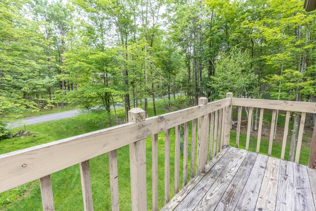 88 Wild Turkey Cir, Lake Ariel, PA 18436 - deck with a yard