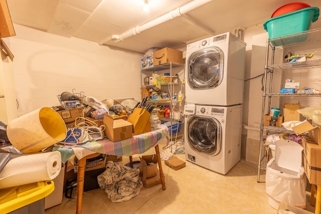 88 Wild Turkey Cir, Lake Ariel, PA 18436 - washroom featuring stacked washing machine and dryer and concrete block wall