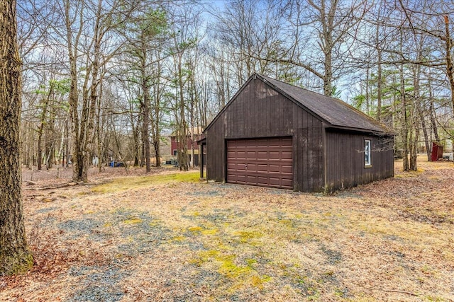 view of detached garage