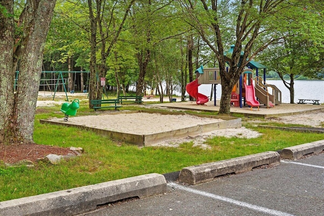 surrounding community featuring playground community