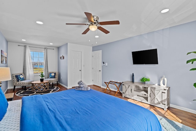 2255 Whippoorwill Dr, Tobyhanna, PA 18466 - bedroom featuring recessed lighting, a ceiling fan, wood finished floors, and baseboards