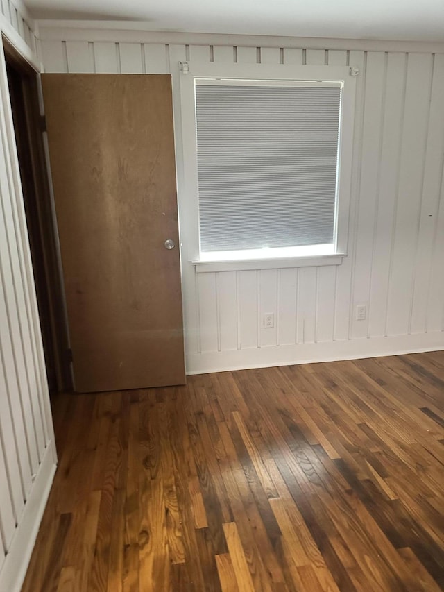 4932 Pine Ridge Dr W, Bushkill, PA 18324 - unfurnished room featuring wood finished floors