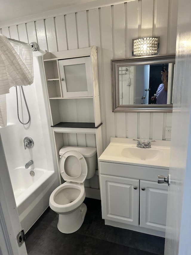 4932 Pine Ridge Dr W, Bushkill, PA 18324 - bathroom with vanity, shower / bathtub combination, and tile patterned floors