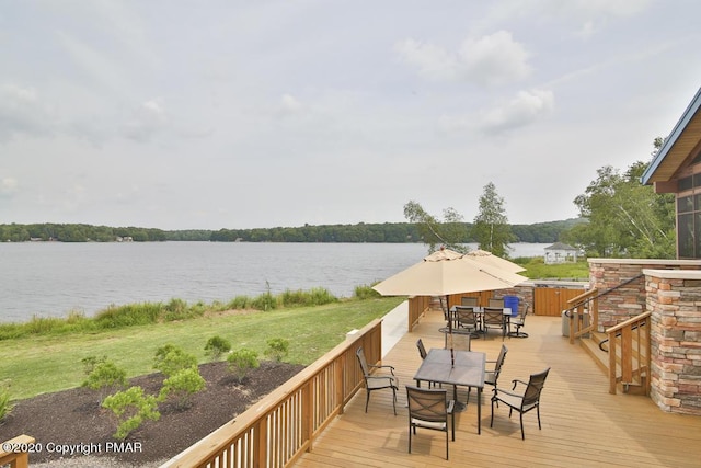 Listing photo 3 for 166 Wyalusing Dr, Pocono Lake PA 18347