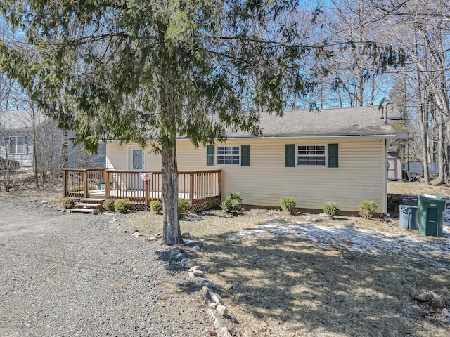 9148 Brandywine Dr, Tobyhanna, PA 18466 - view of front of home with a deck