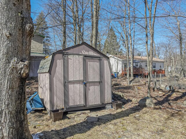 9148 Brandywine Dr, Tobyhanna, PA 18466 - view of shed